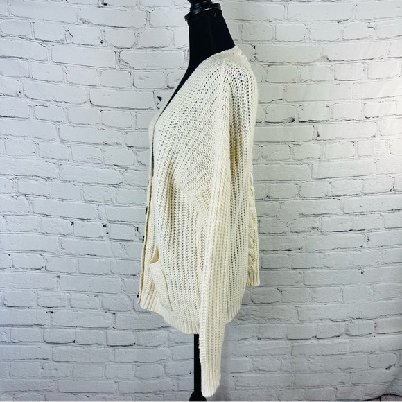 BDG Cardigan Cream Button Down Women Sweater. Size (M) - Picture 5 of 9